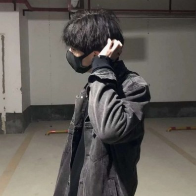 初中男生为啥有QQ小号八成是在偷摸做这3件事贼准