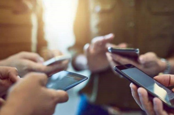 为什么有的人有两个微信号